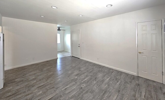Building Photo - 5406 Blackwelder St