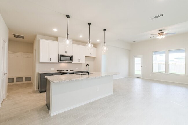 Foto del edificio - 3409 Ovids Orchard Dr