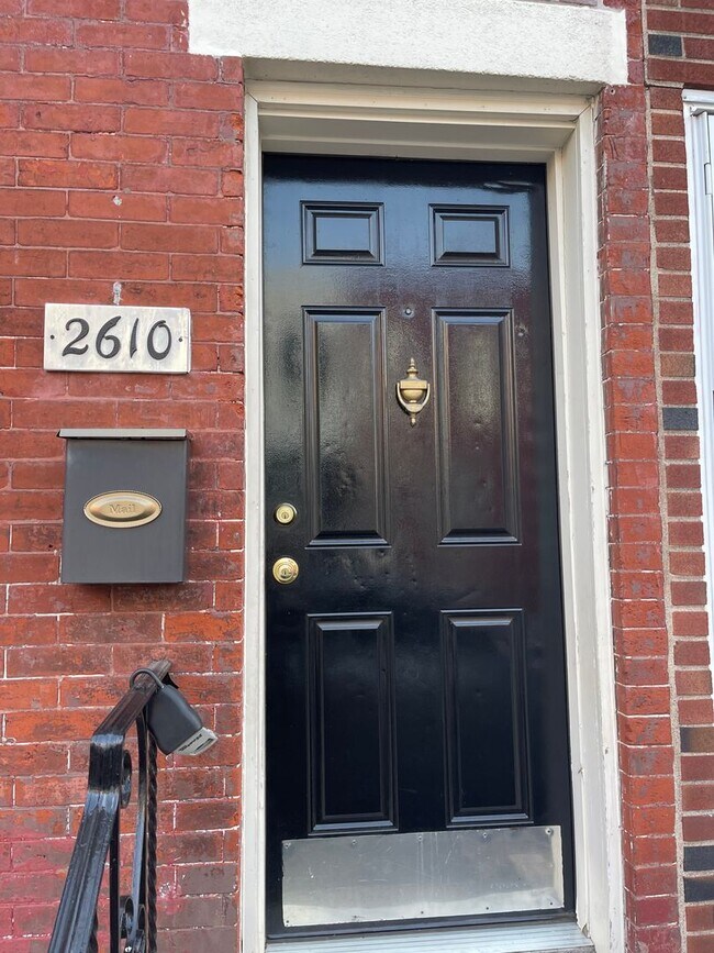 Building Photo - Beautiful 2BR home in Port Richmond