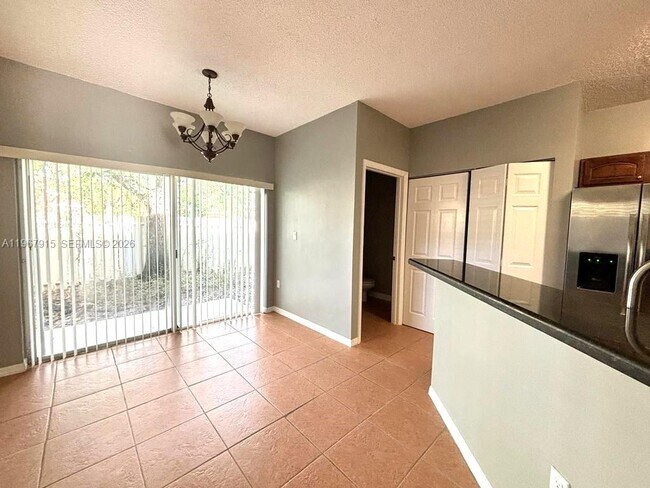 Foto del edificio - 10225 SW 20th St