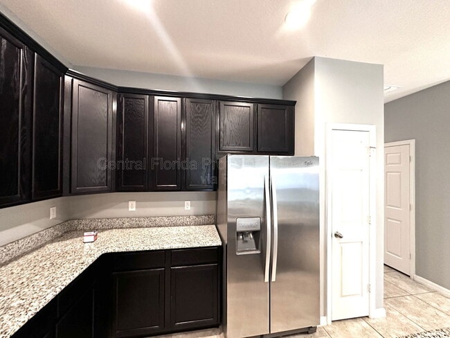 Foto del edificio - 1453 River Rock Ct