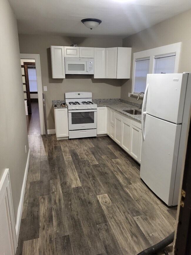 Foto del edificio - 310 Whittier Ave