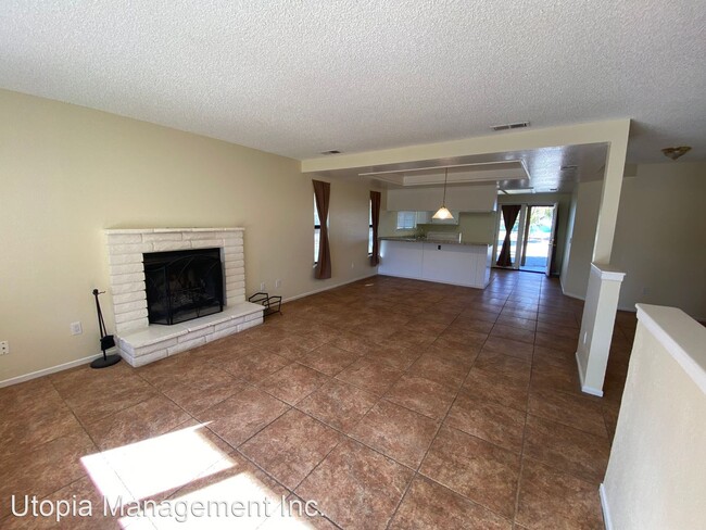 Building Photo - 3 br, 2 bath House - 9751 E. Ave Q2