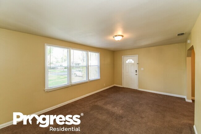 Foto del edificio - 5142 Attleboro St