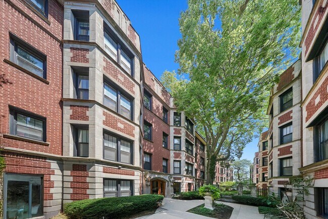 Foto del edificio - 7639 N Eastlake Terrace