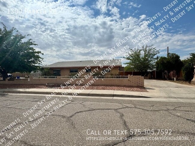 Building Photo - 1300 Parker Rd