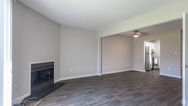 2BR,1.5BA,950SF Renovated - The Henley