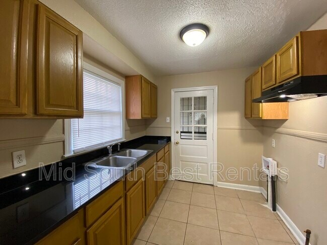 Foto del edificio - 1026 Springdale St