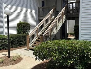 Building Photo - 206 W Island Square Dr