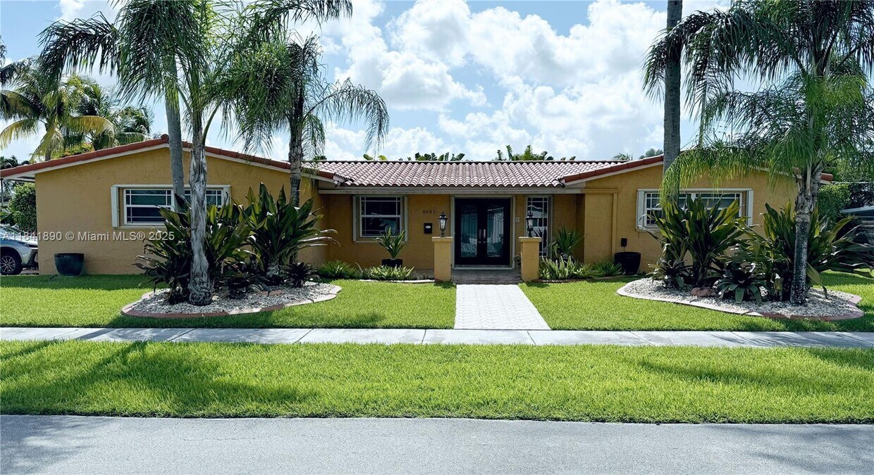 Foto principal - 6651 SW 91 Ave