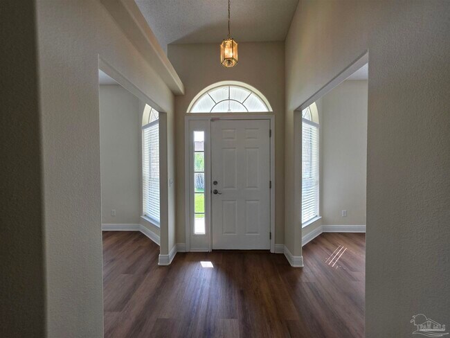 Foto del edificio - 7200 Annandale Dr
