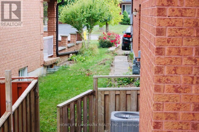Building Photo - 121 Harmonia Crescent