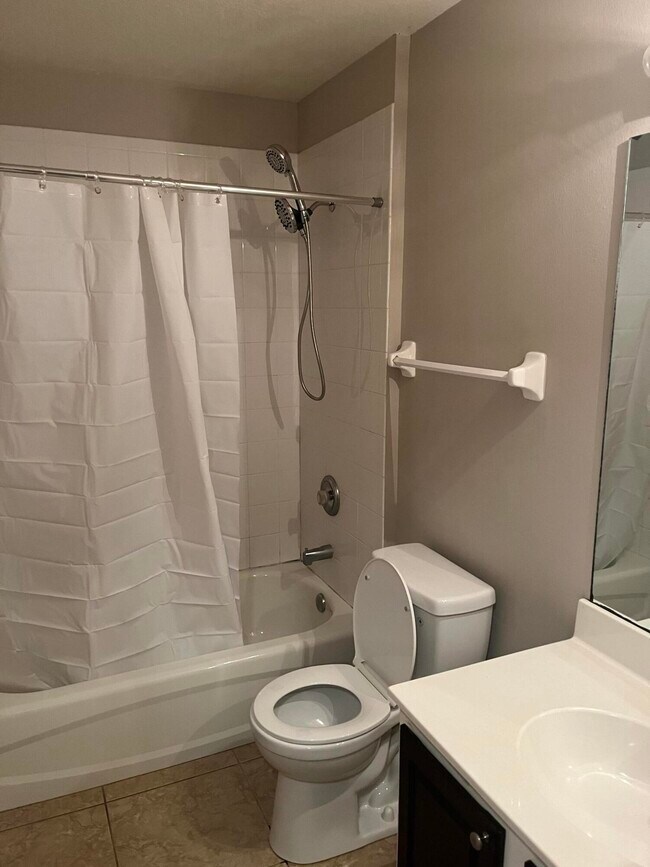 Foto del edificio - 1912 SE Berkshire Blvd