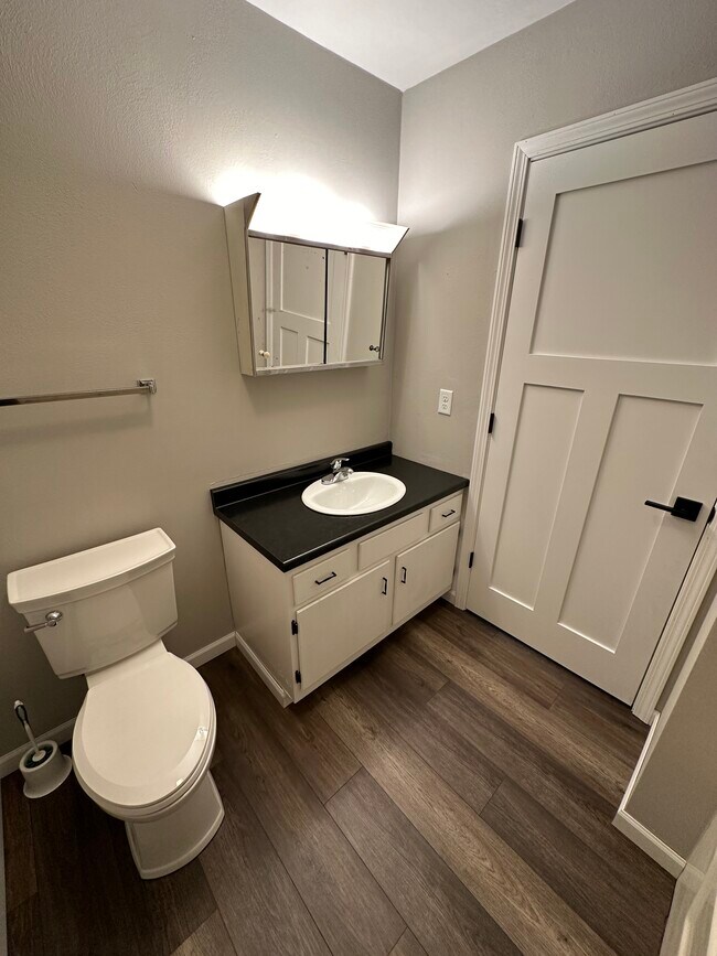 Bathroom - 410 Johnson St