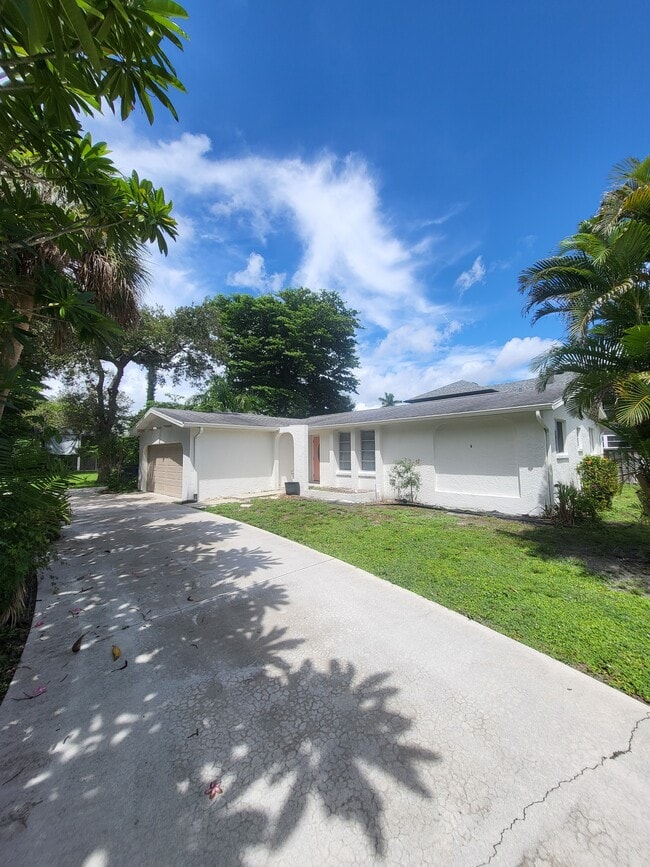 Building Photo - 1429 Winkler Ave