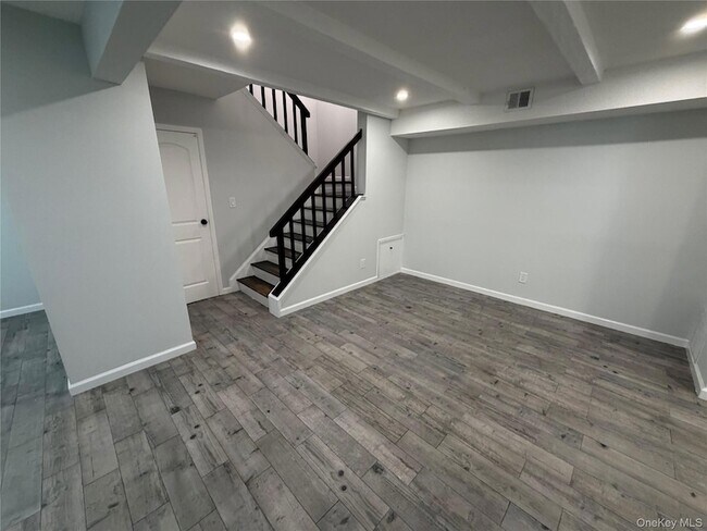 Foto del edificio - 203 Springmeadow Dr