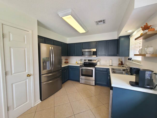 Building Photo - 179 W Cherrywood Ln