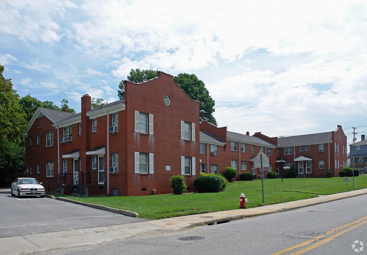 Building Photo - 214 Chestnut Dr