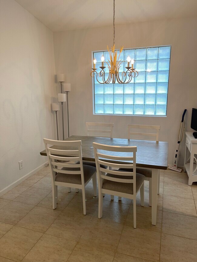 Building Photo - 9558 Cherry Blossom Terrace