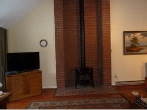 Building Photo - 42 Pleasant Dr