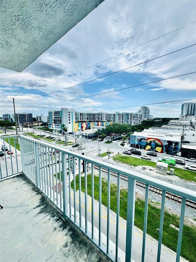Building Photo - 140 S Dixie Hwy