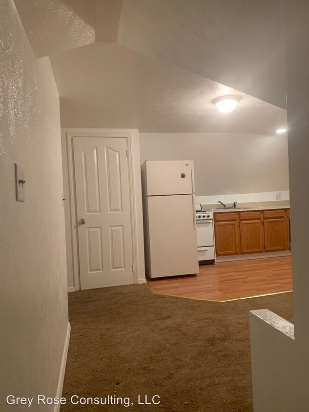 Primary Photo - 641 Linden Ave
