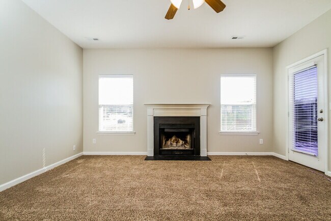 Foto del edificio - 7424 Maggie Dr