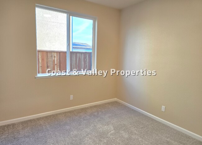 Foto del edificio - King City Home for RENT!!!