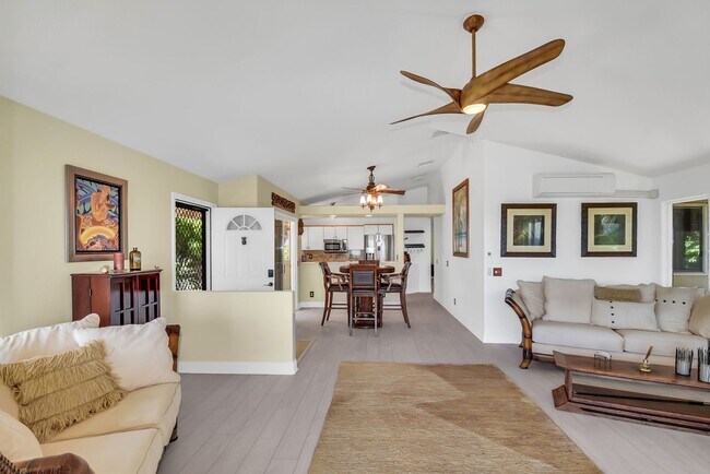 Foto del edificio - Pet Friendly, Fully Furnished Home in Keau...