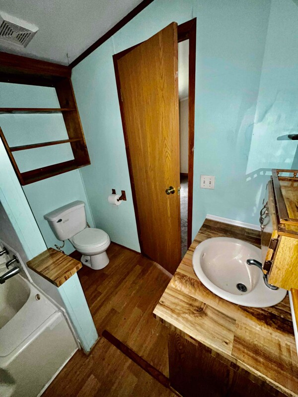 Foto del edificio - 1038 Maple Dr