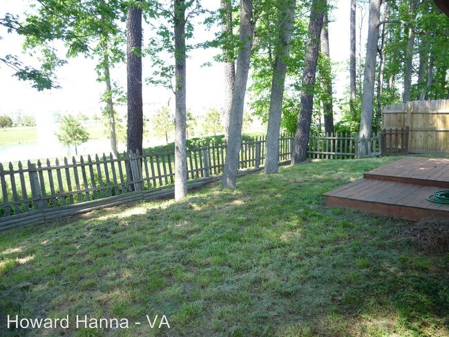 Building Photo - 4 br, 2 bath House - 1069 Tall Oak Drive