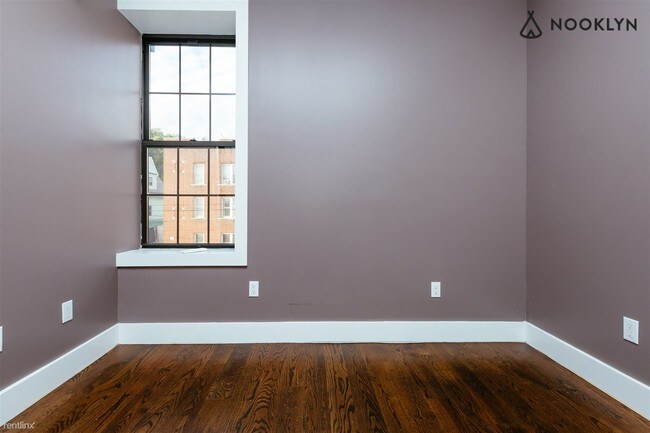 Foto del edificio - 2 br, 1 bath  - 2021 Nostrand Ave