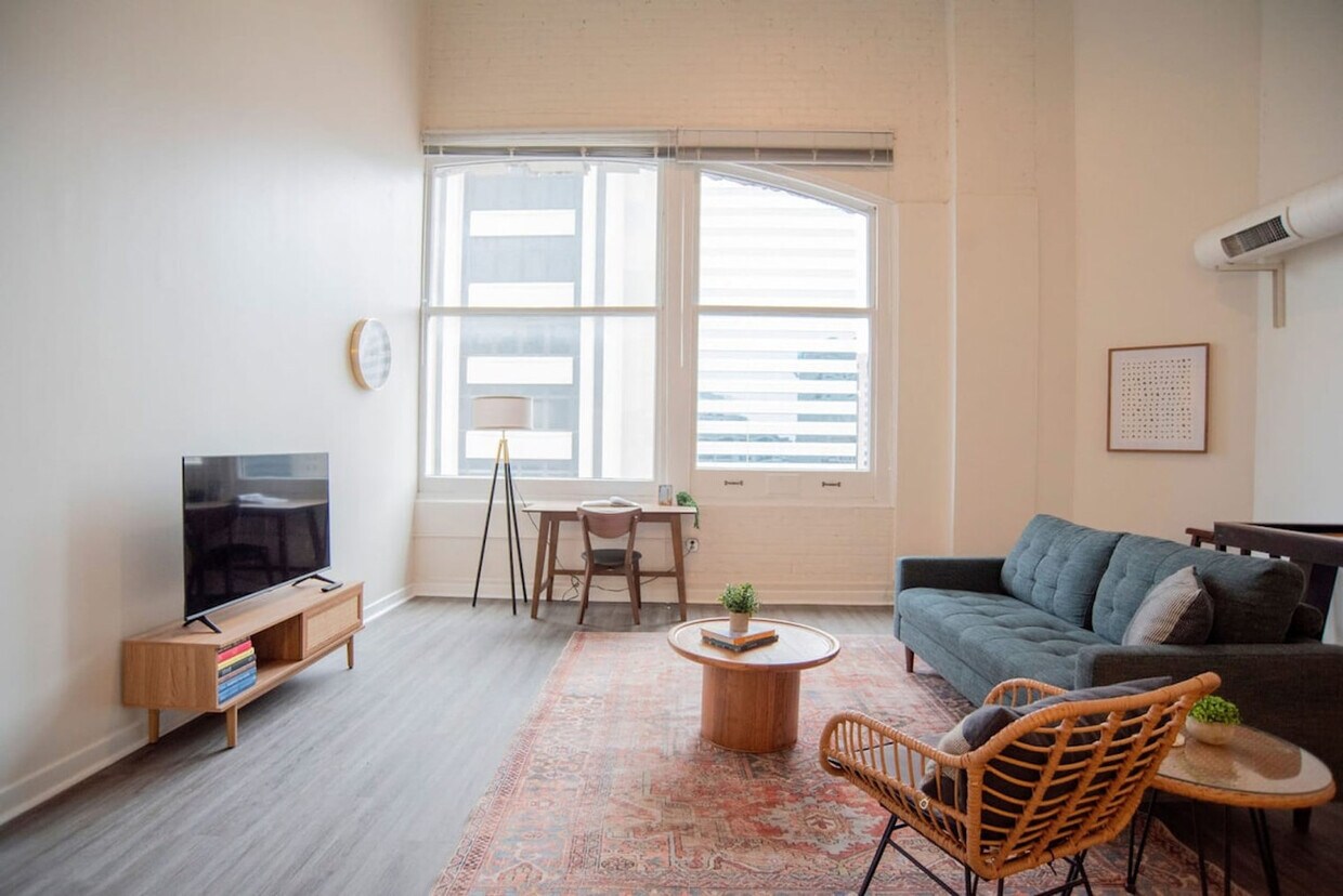 Foto principal - 125 W Market St