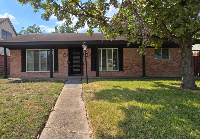 Building Photo - 11742 N Little John Cir