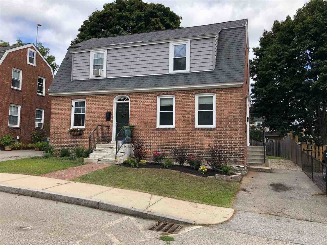 214 Raleigh Way, Portsmouth, NH 03801 Townhouse for Rent in