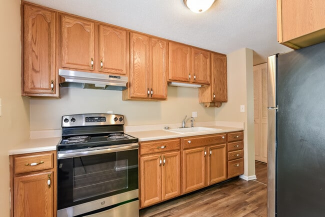 Building Photo - 11401 McDowell Dr