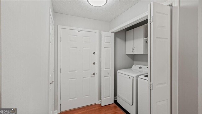 Foto del edificio - 1250 Parkwood Cir SE