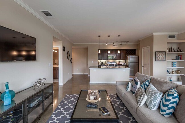 SYNC en Purgatory Creek - B1 Living + entrada a la cocina - SYNC at Purgatory Creek