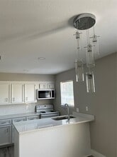 Building Photo - 511 Commerce St