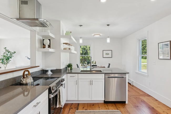 Photo - Modern Comfort Meets Country Charm in Cumb... House