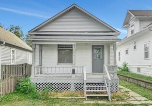 Building Photo - 820 Charleston St