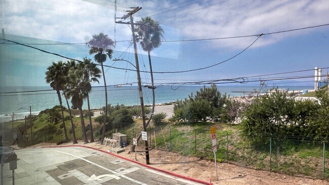 Vista desde la sala de estar - 118 45th St