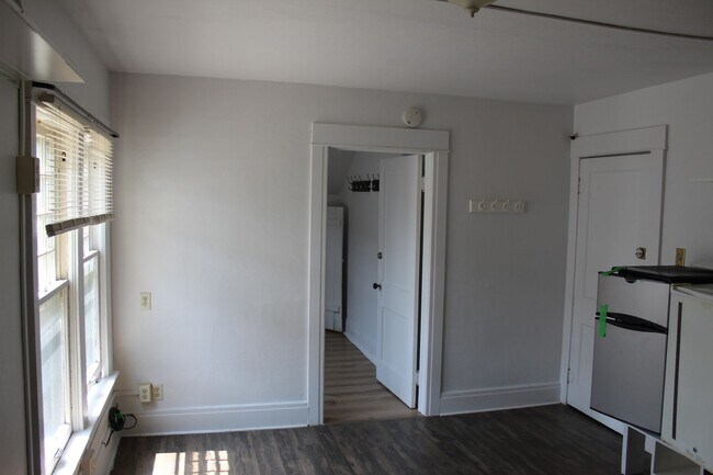Foto del edificio - 725 Thomson St