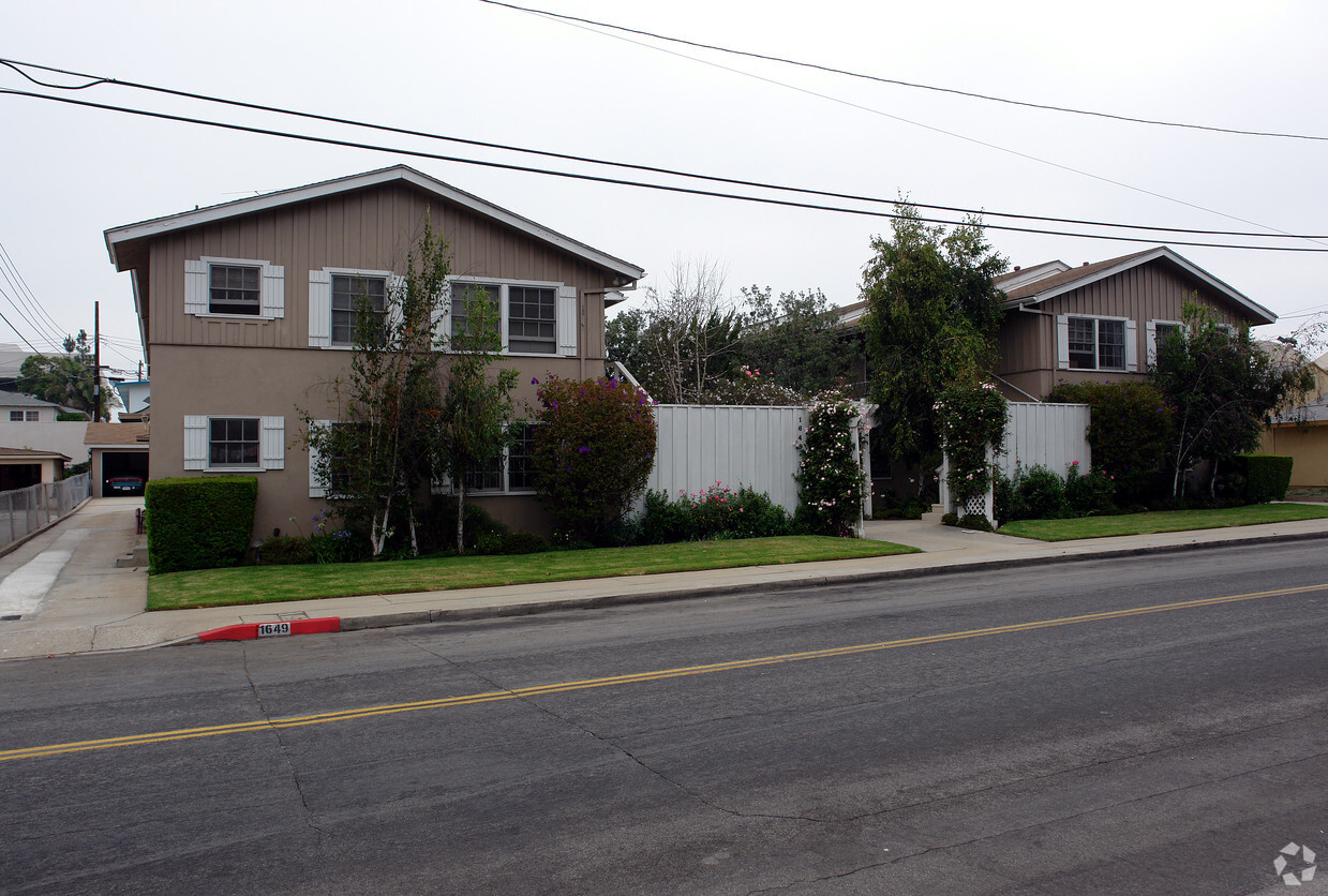 Foto principal - 1649-1653 E Maple St