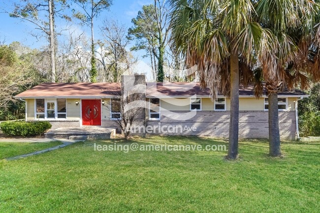 Building Photo - 4016 Williamsburg Dr