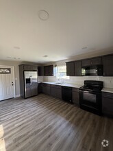 Building Photo - 360 Stuart Loop