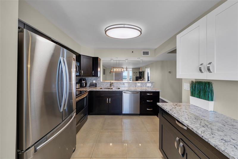 Foto principal - 4550 NW 18th Ave