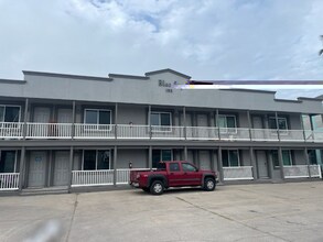 Building Photo - 108 Pike St