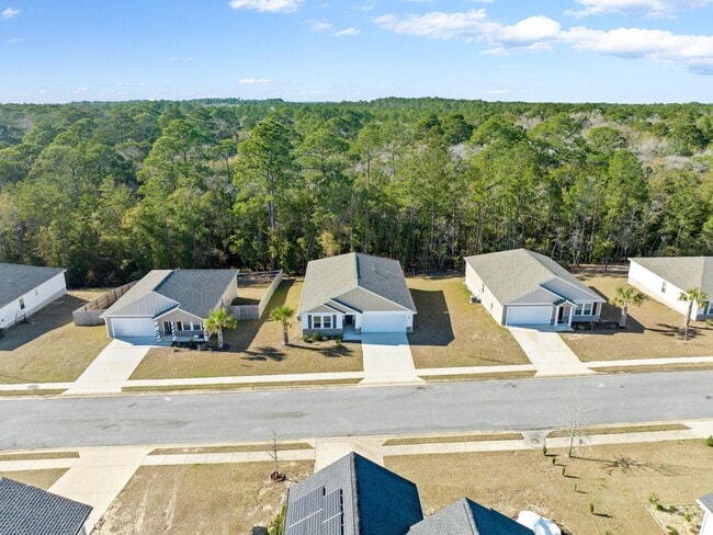 Building Photo - 462 Whispering Creek Ave