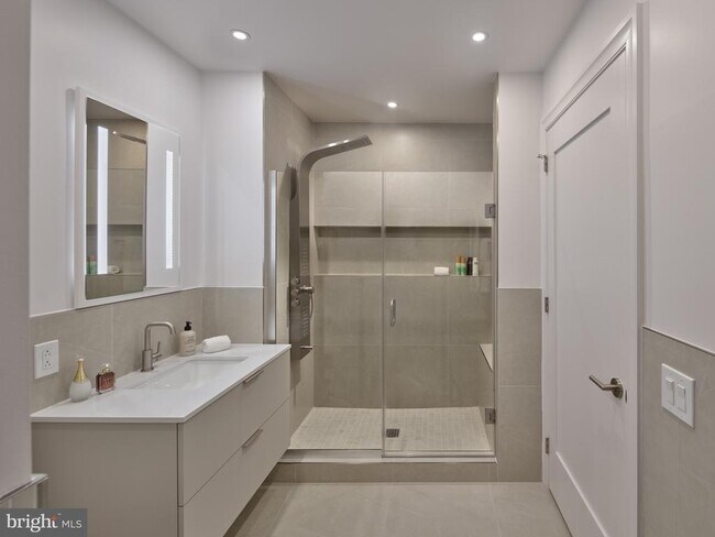 Foto del edificio - 809 Poplar St